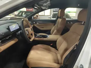2025 Geely Galaxy A7 с пробегом 100 км