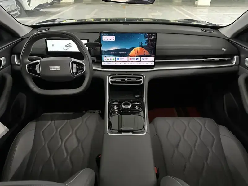 2025 Geely Galaxy A7 с пробегом 37 000 км