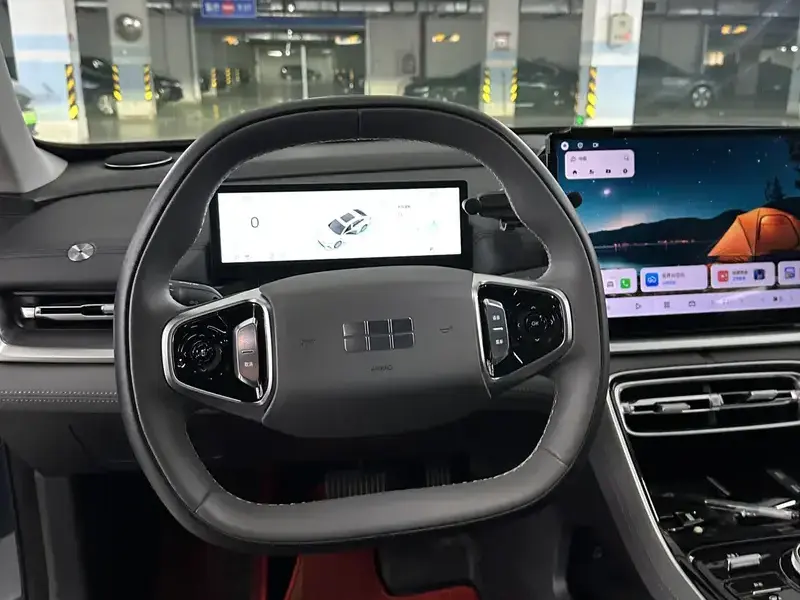 2025 Geely Galaxy A7 с пробегом 37 000 км