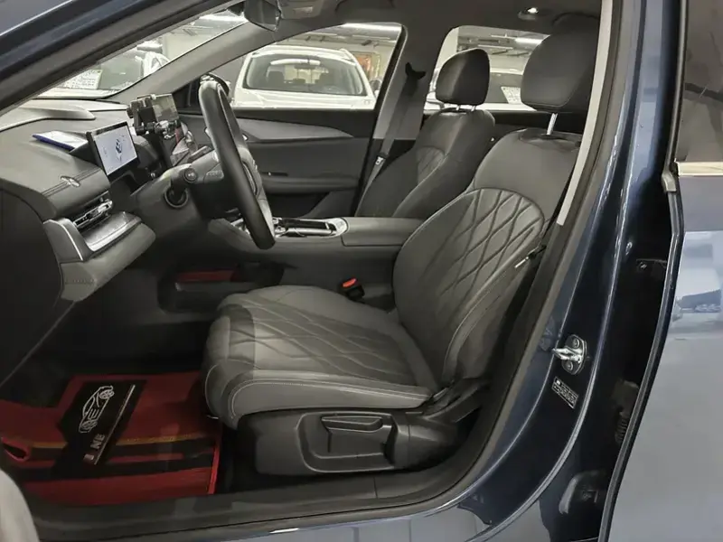 2025 Geely Galaxy A7 с пробегом 37 000 км