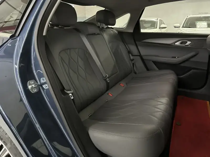 2025 Geely Galaxy A7 с пробегом 37 000 км