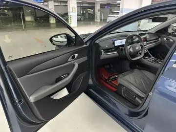 2025 Geely Galaxy A7 с пробегом 37 000 км