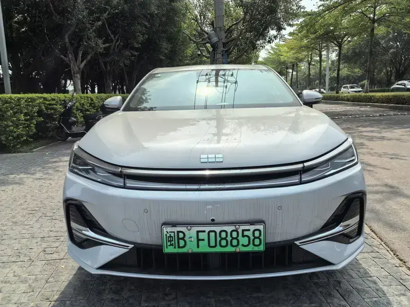 2026 Geely Galaxy A7 с пробегом 1 000 км