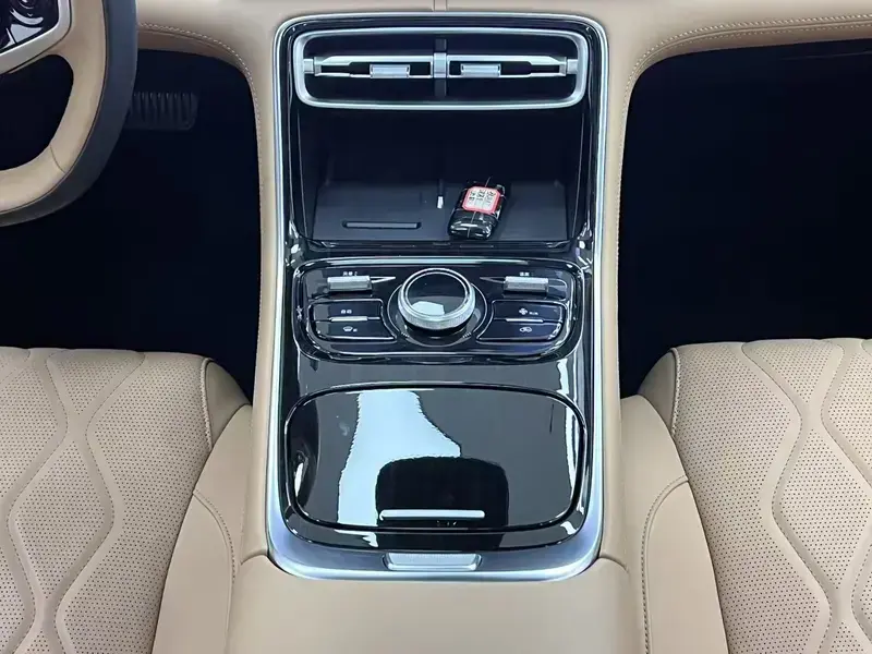 2025 Geely Galaxy A7 с пробегом 11 000 км