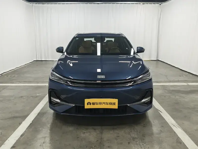 2025 Geely Galaxy A7 с пробегом 7 200 км
