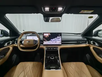 2025 Geely Galaxy A7 с пробегом 7 200 км