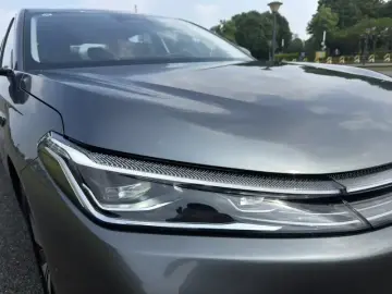 2025 Geely Galaxy A7 с пробегом 5 000 км