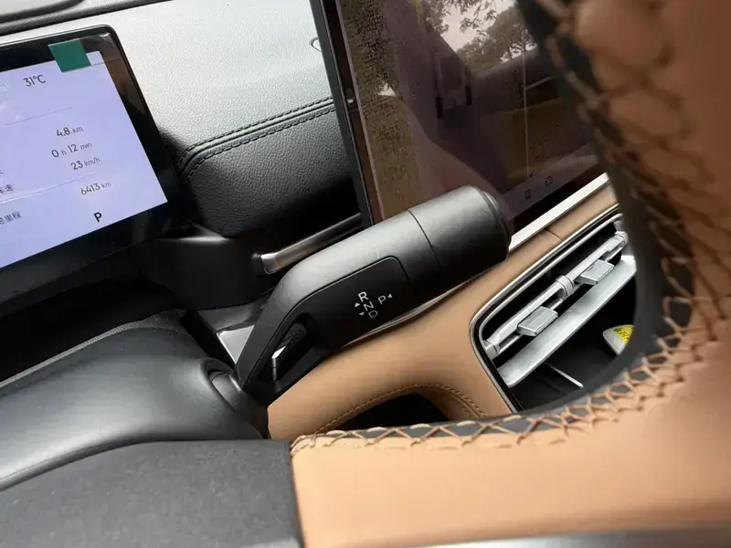 2025 Geely Galaxy A7 с пробегом 6 400 км