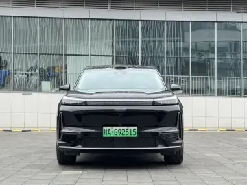 2025 Geely Galaxy M9 с пробегом 11 000 км