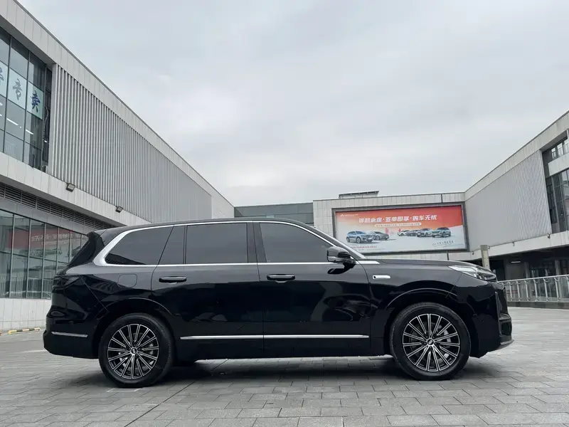 2025 Geely Galaxy M9 с пробегом 11 000 км