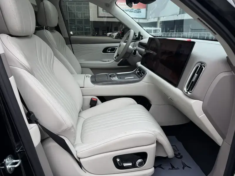 2025 Geely Galaxy M9 с пробегом 11 000 км