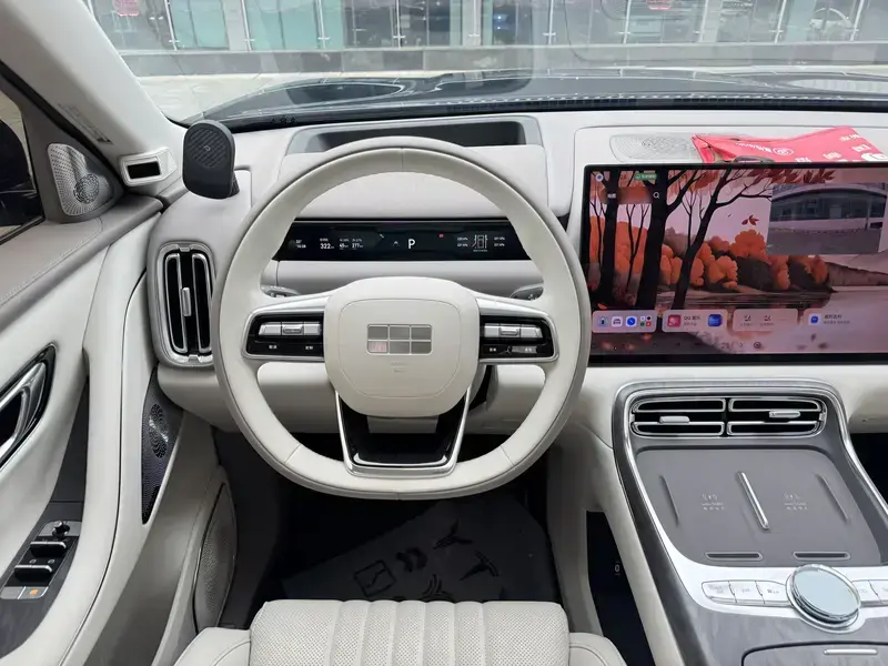 2025 Geely Galaxy M9 с пробегом 11 000 км