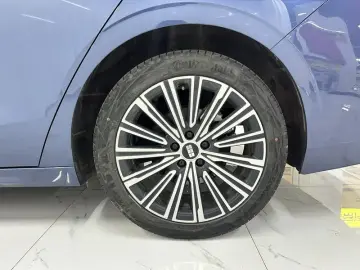 2025 Geely Galaxy A7 с пробегом 11 000 км