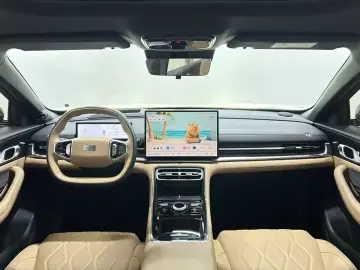 2025 Geely Galaxy A7 с пробегом 11 000 км
