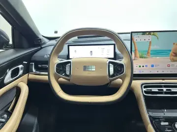 2025 Geely Galaxy A7 с пробегом 11 000 км