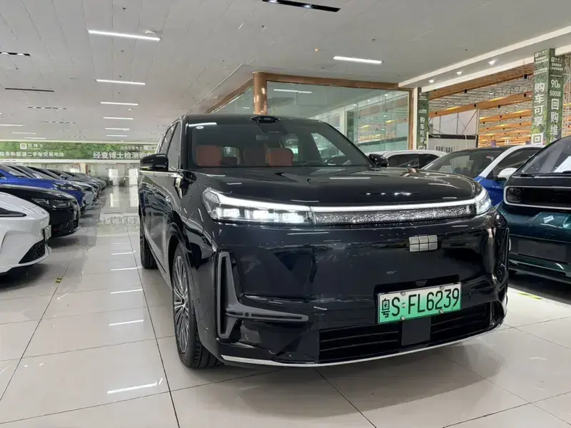 2025 Geely Galaxy M9 с пробегом 10 000 км
