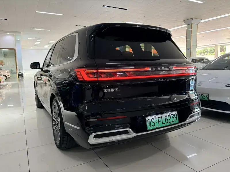 2025 Geely Galaxy M9 с пробегом 10 000 км
