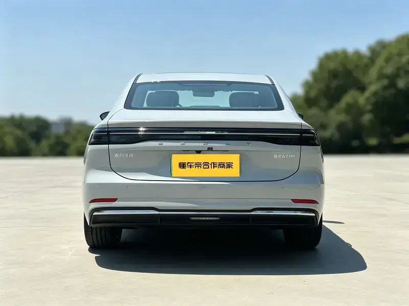 2026 Geely Galaxy A7 с пробегом 4 000 км