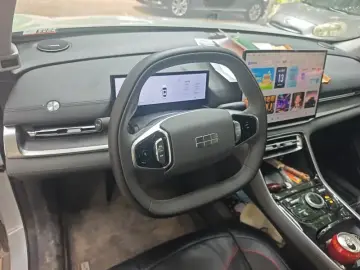 2025 Geely Galaxy A7 с пробегом 16 600 км