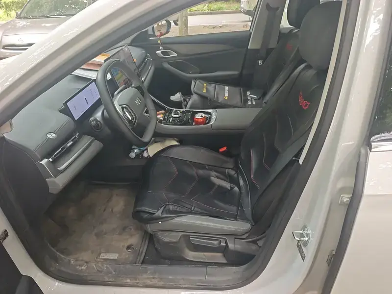 2025 Geely Galaxy A7 с пробегом 16 600 км