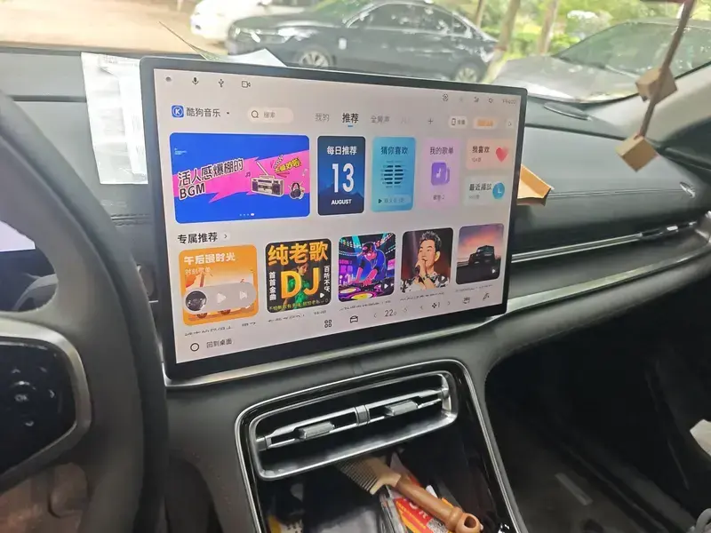 2025 Geely Galaxy A7 с пробегом 16 600 км