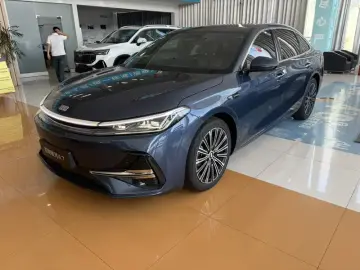 2025 Geely Galaxy A7 с пробегом 7 600 км