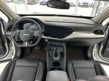 2021 Haval F7 с пробегом 38 000 км