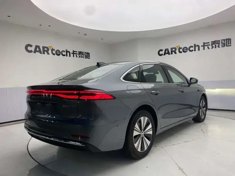 2025 Geely Galaxy A7 с пробегом 100 км