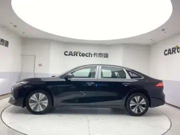 2025 Geely Galaxy A7 с пробегом 100 км