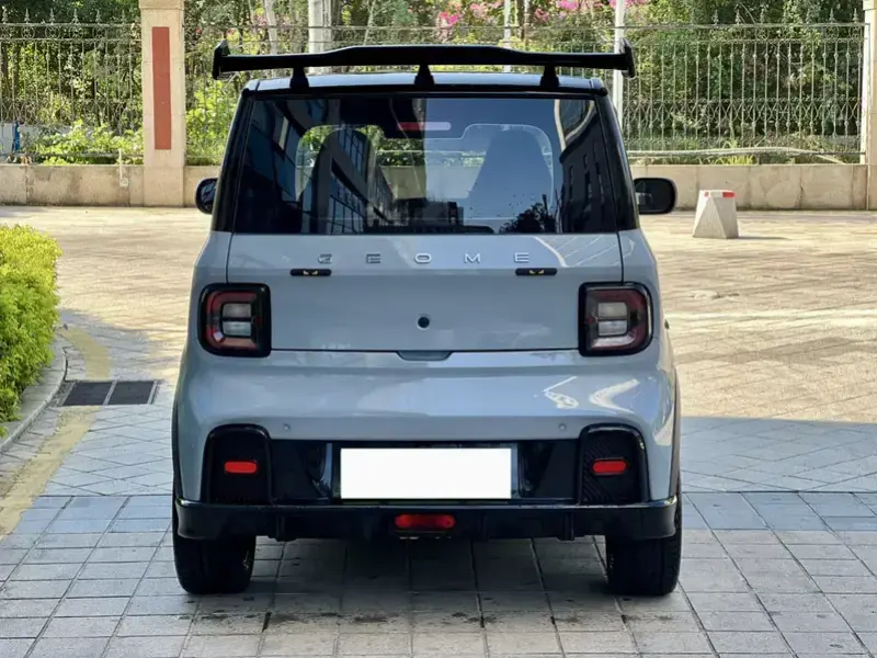 2025 Geely Panda с пробегом 37 000 км