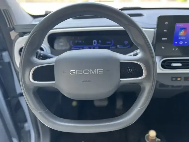 2025 Geely Panda с пробегом 37 000 км