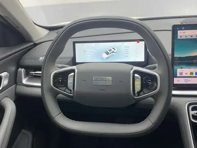 2025 Geely Galaxy A7 с пробегом 100 км