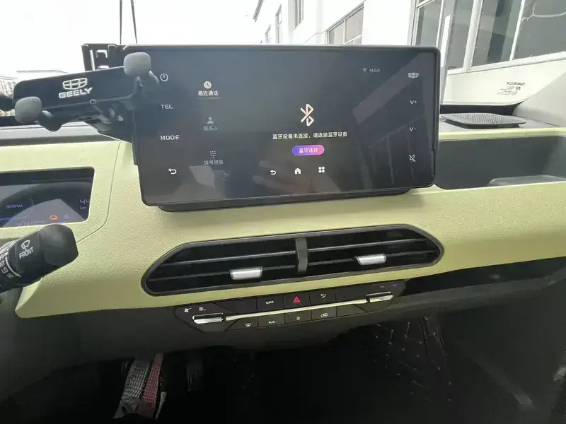 2023 Geely Panda с пробегом 23 000 км