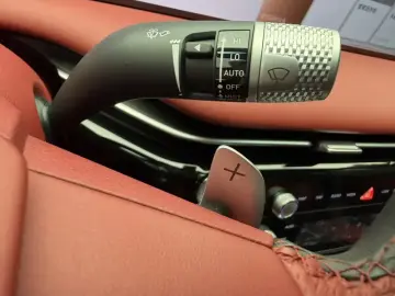 2024 Genesis G80 с пробегом 16 000 км