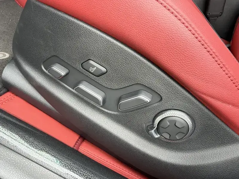 2024 Genesis G80 с пробегом 16 000 км
