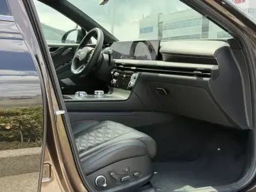 2024 Genesis G80 с пробегом 14 000 км