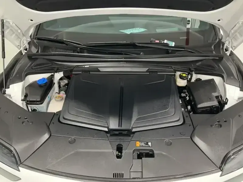 2023 Genesis GV60 с пробегом 60 200 км