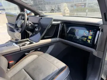 2021 HiPhi X с пробегом 70 000 км