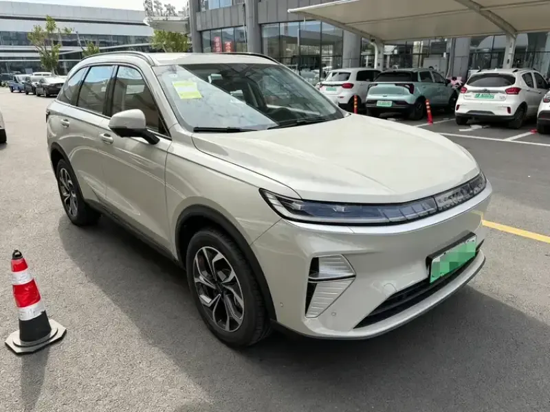 2025 Haval Xiaolong Max с пробегом 4 000 км