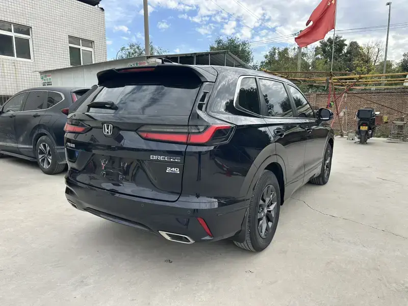 2025 Honda Breeze с пробегом 27 000 км