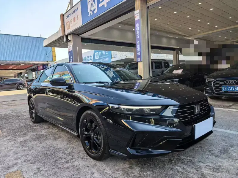 2025 Honda Accord с пробегом 33 000 км