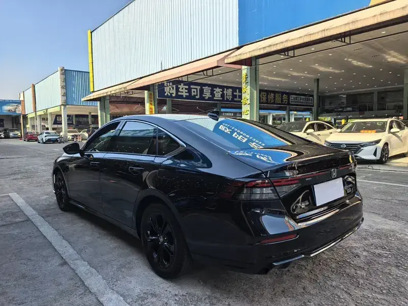 2025 Honda Accord с пробегом 33 000 км