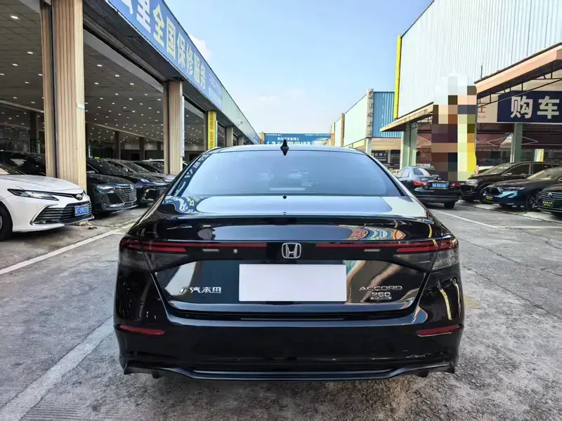 2025 Honda Accord с пробегом 33 000 км