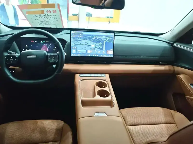 2025 Haval Xiaolong Max с пробегом 26 000 км