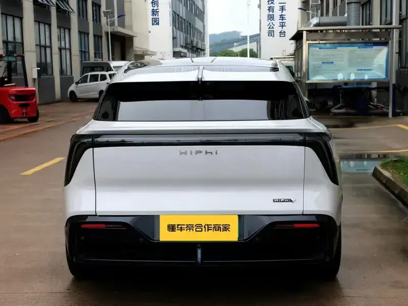 2023 HiPhi Y с пробегом 100 000 км