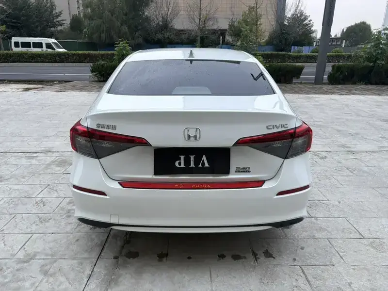2023 Honda Civic с пробегом 32 000 км