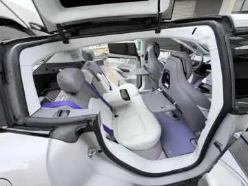 2023 HiPhi Y с пробегом 100 000 км
