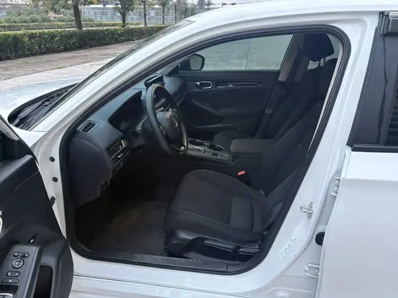 2023 Honda Civic с пробегом 32 000 км