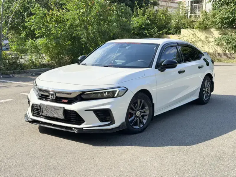 2023 Honda Civic с пробегом 45 000 км