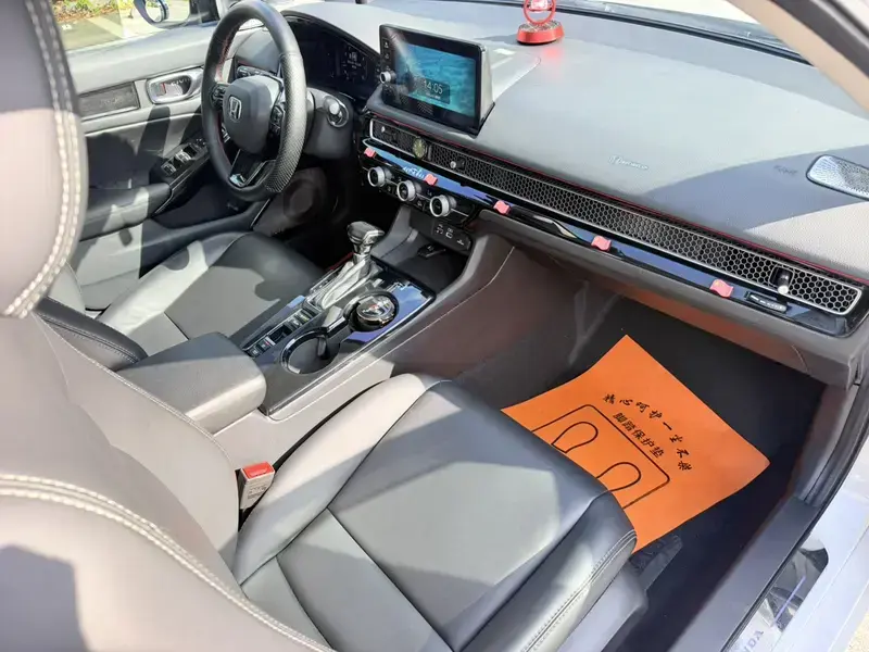 2023 Honda Civic с пробегом 45 000 км